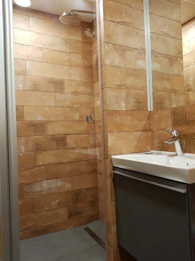 Mona Apartamentai Telšiai المظهر الخارجي الصورة